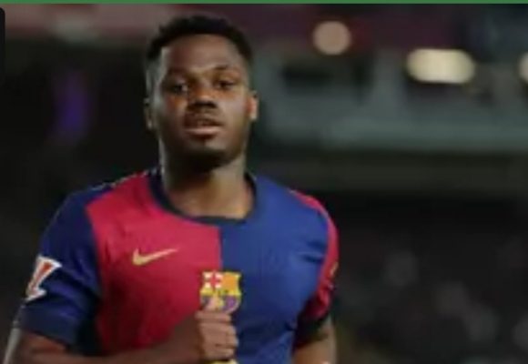 Barcelona fans make their feelings clear on Ansu Fati after he’s handed his first start for the club since October