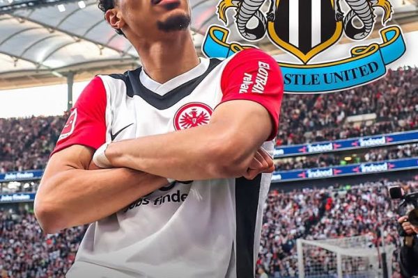 BREAKING NEWS LIVE Newcastle make Alexander Isak to Liverpool decision after huge Hugo Ekitike transfer bid
