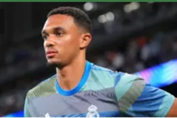 Fans Think Trent Alexander-Arnold Could Miss Liverpool Game After Nightmare UCL Incident